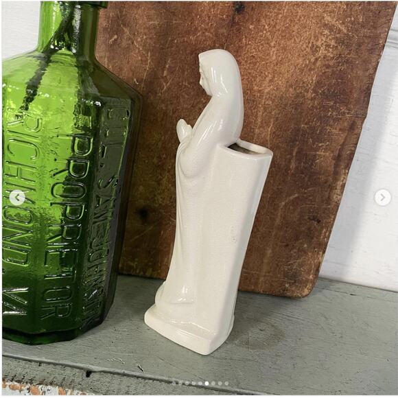 Vintage White Porcelain Ceramic Mother Mary Madonna Bud Vase Statue Crazing - Picture 6 of 9